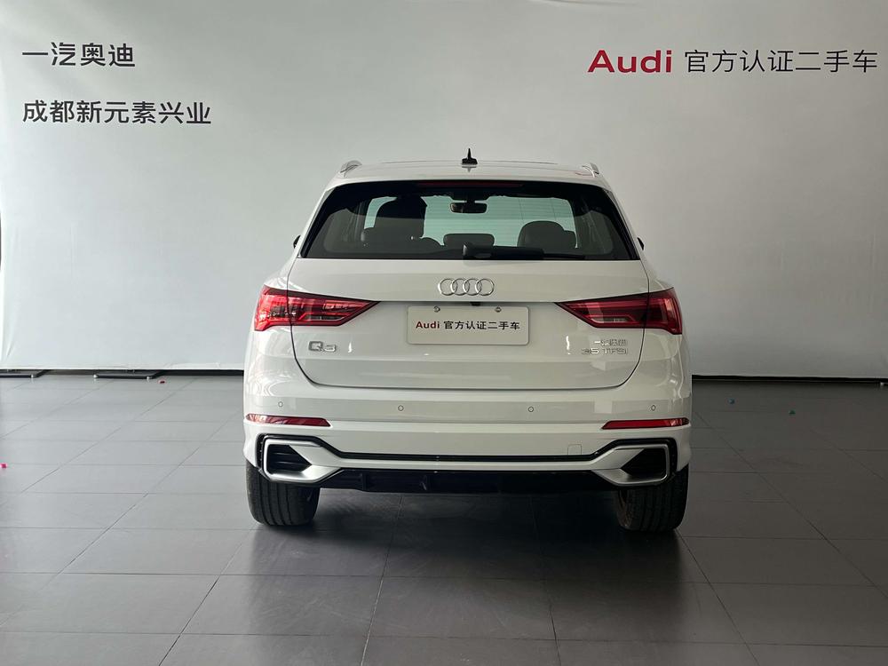 Audi Q3 2024 car image #3
