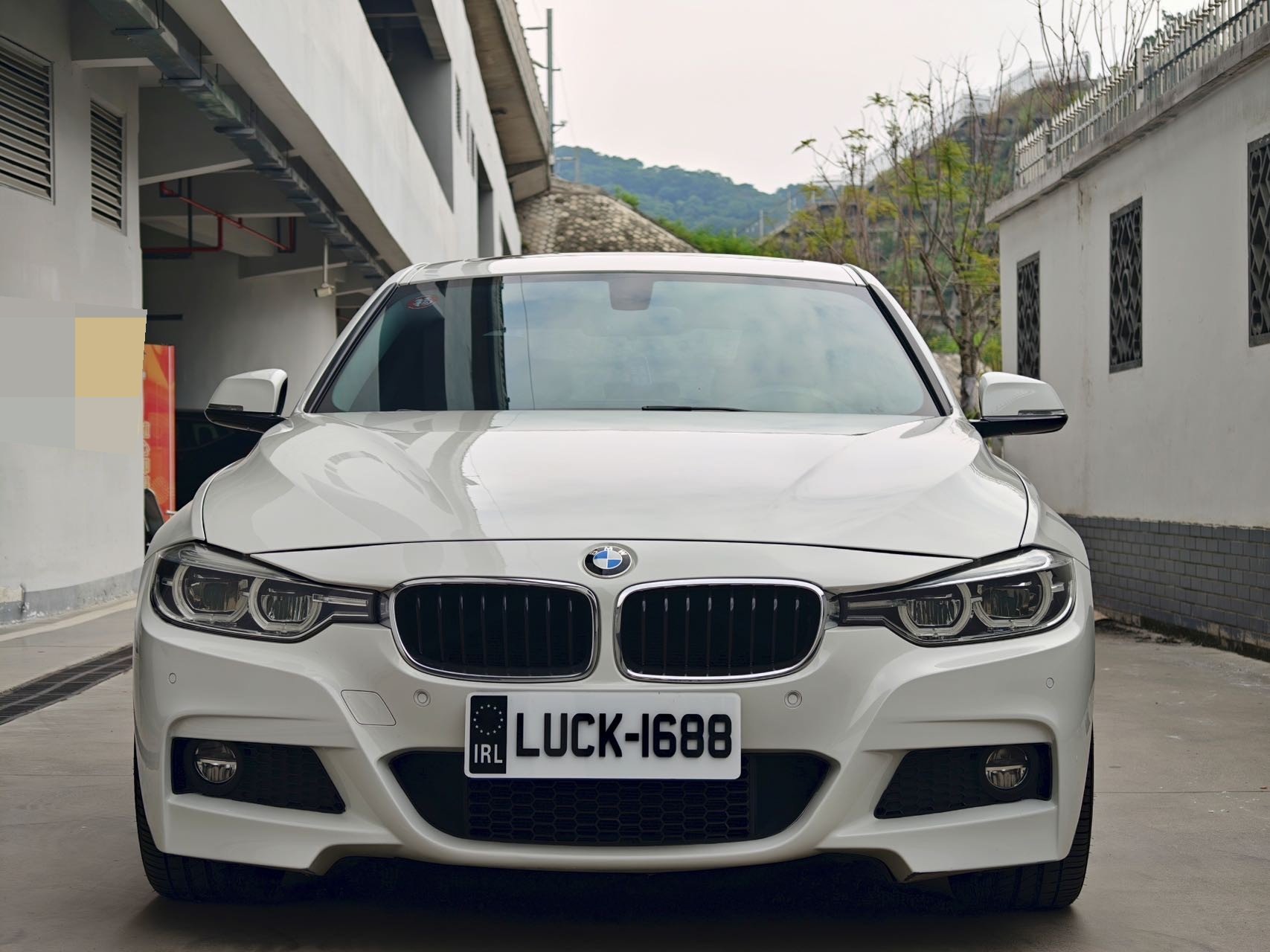 BMW 3 Series 2019 #2 BMW 3 Series 2019 car image #2