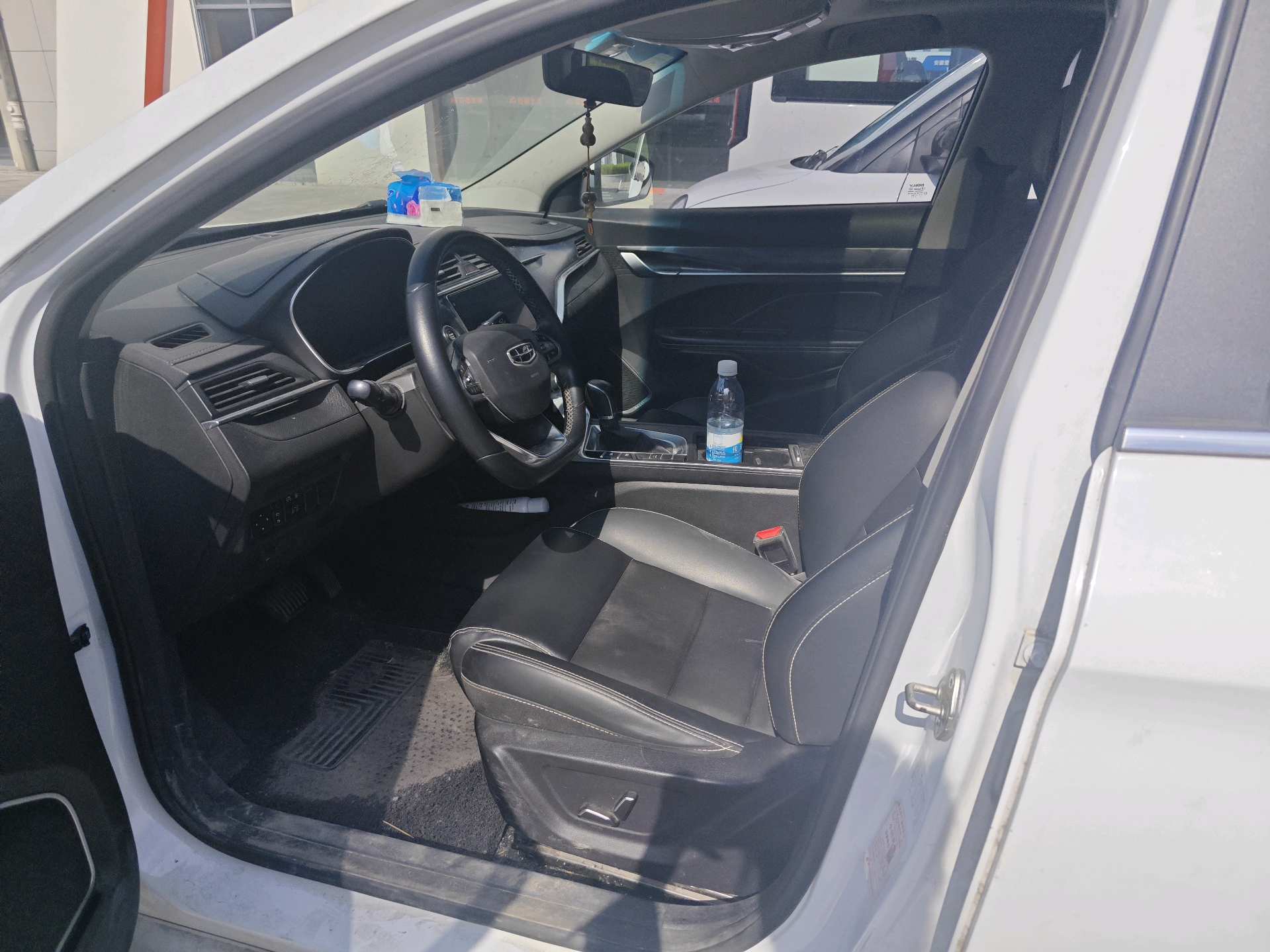 GEELY Binray 2021 image de voiture #4