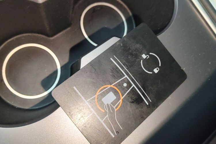 Tesla Model 3 2021 car image #14