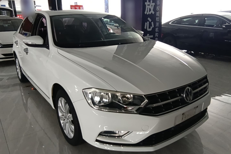 Volkswagen Bora 2017 car image #4