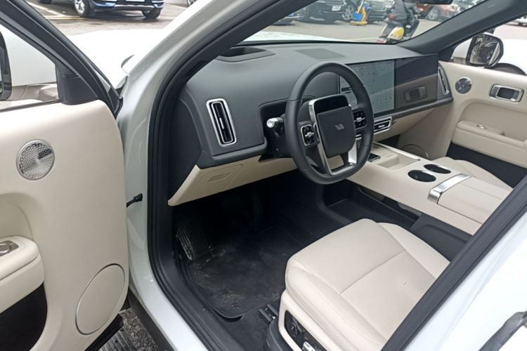 Li L9 2025 image de voiture #15