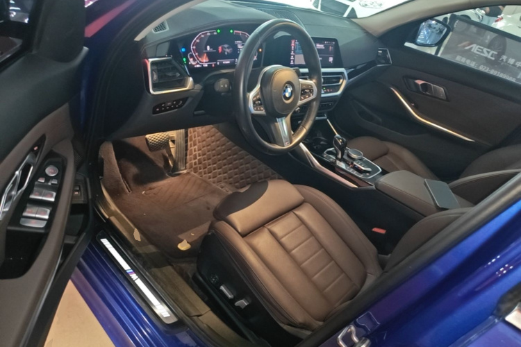 BMW 3 Series 2021 #16 BMW 3 Series 2021 car image #16