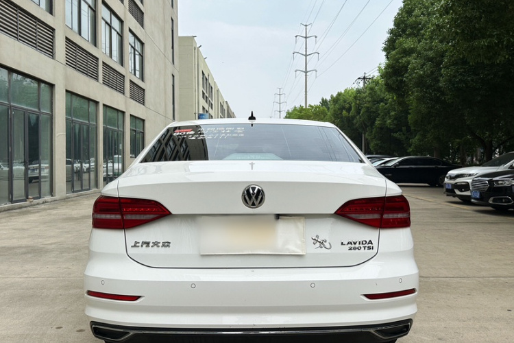 Volkswagen Lavida 2019 car image #6