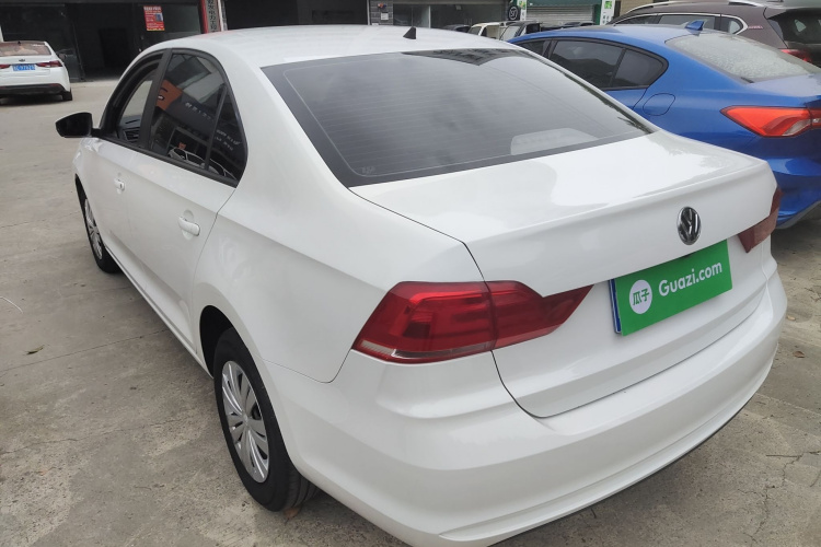 Volkswagen Santana 2018 car image #5