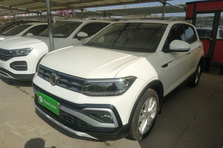 Volkswagen T-Cross 2020 car image #2