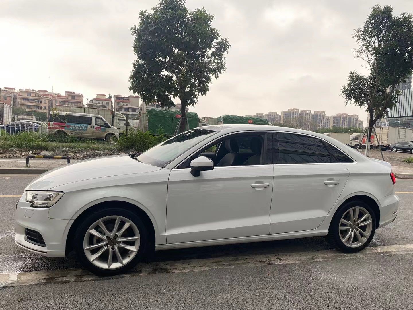 Audi A3 2018 car image #2