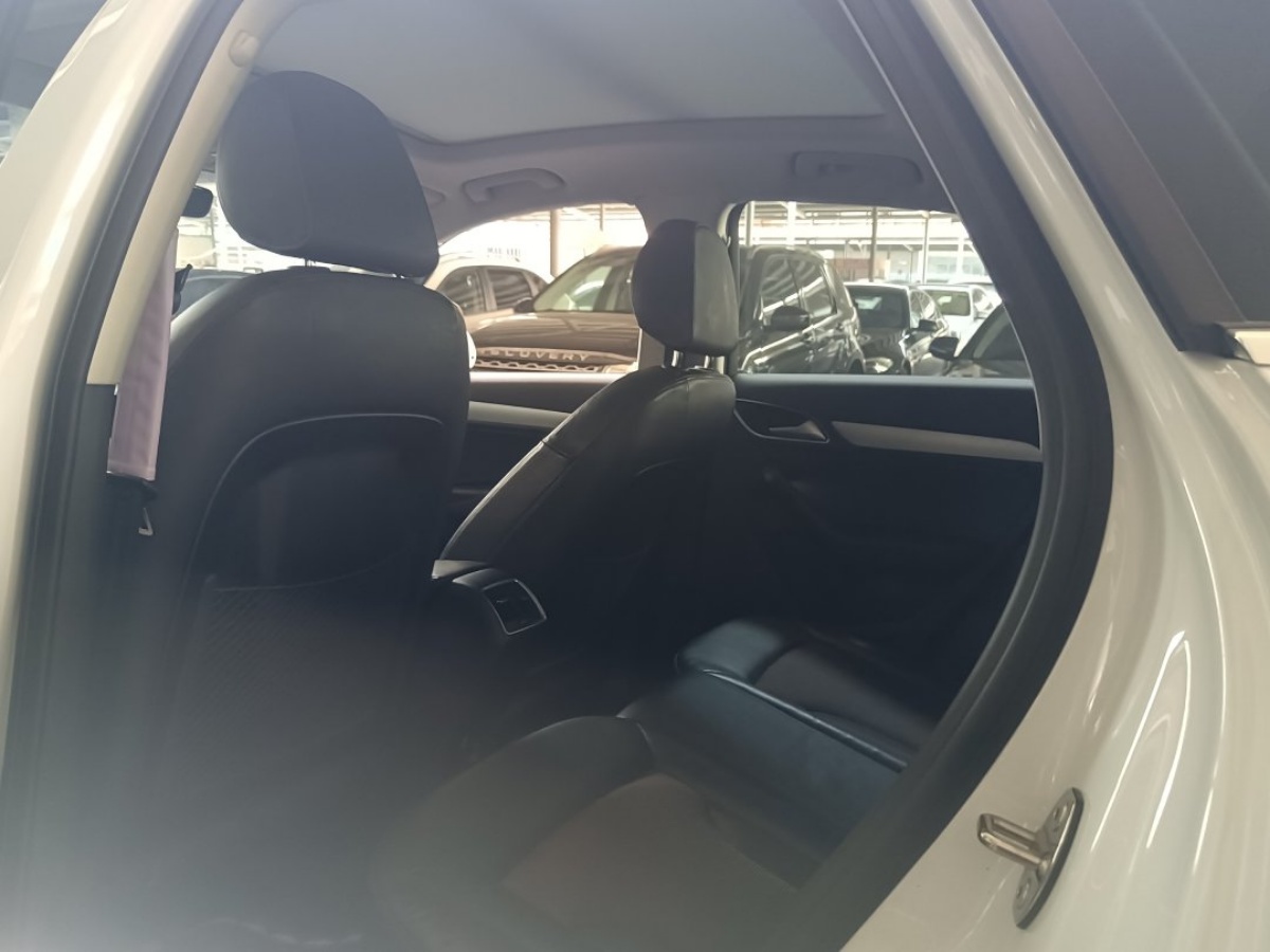 Audi Q3 2018 #3 Audi Q3 2018 car image #3