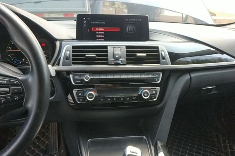 BMW 3 Series 2019 #13 BMW 3 Series 2019 immagine di auto #13