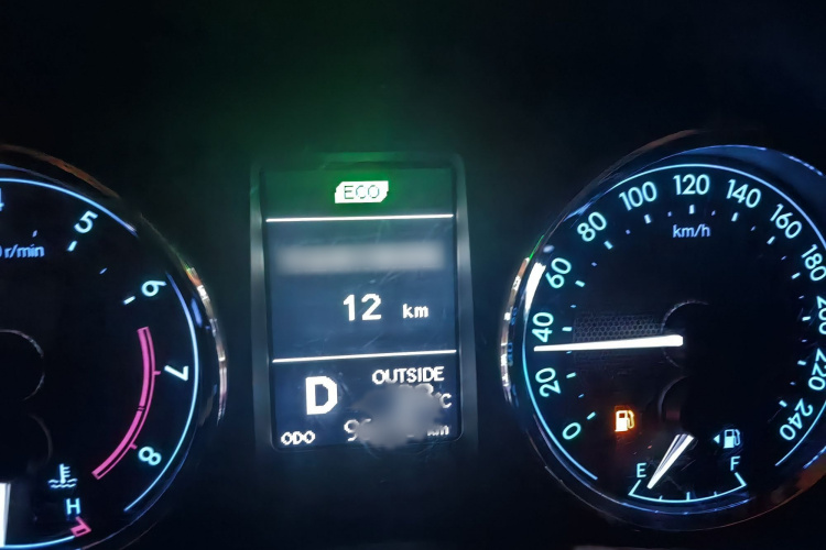 Toyota Corolla 2015 car image #13
