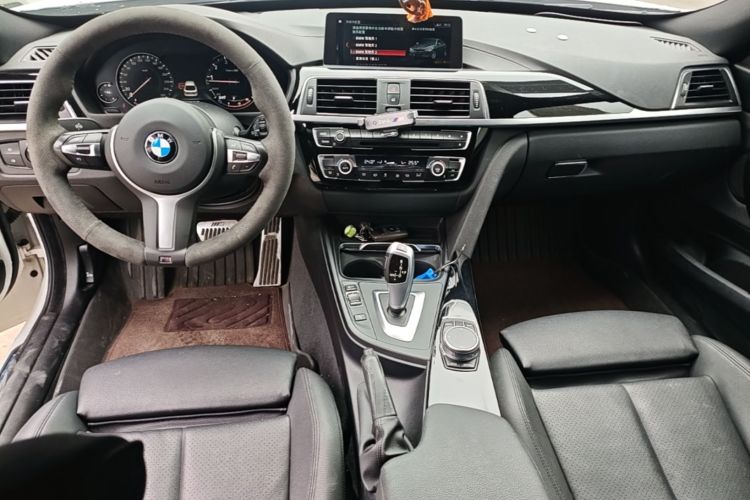 BMW 3 Series GT 2020 #10 BMW 3 Series GT 2020 صورة سيارة #10