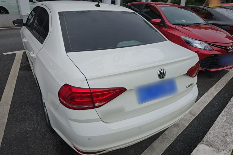 Volkswagen Lavida 2018 car image #6