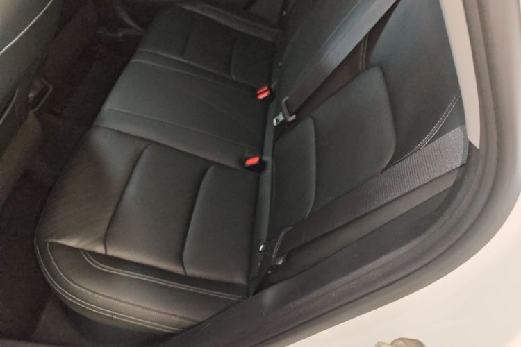 GEELY Emgrand 2022 car image #17