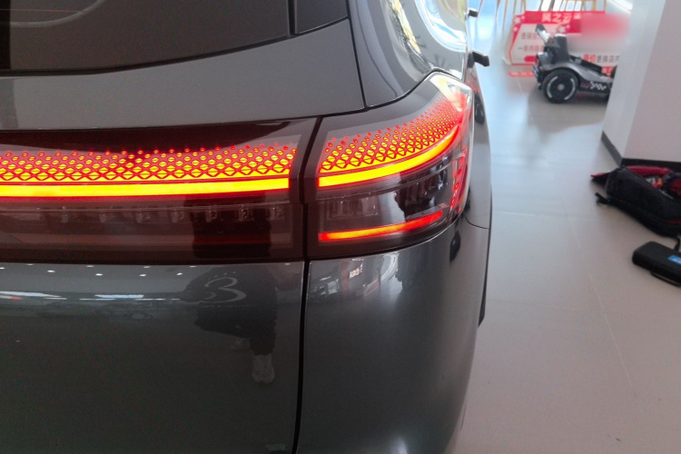 Chery Tiggo 8 Plus 2024 immagine di auto #8