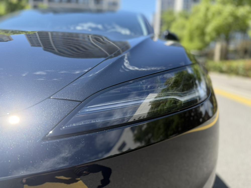 Tesla Model 3 2026 immagine di auto #7