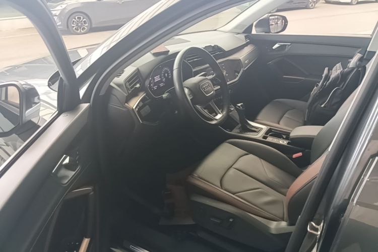 Audi Q3 2019 #16 Audi Q3 2019 car image #16