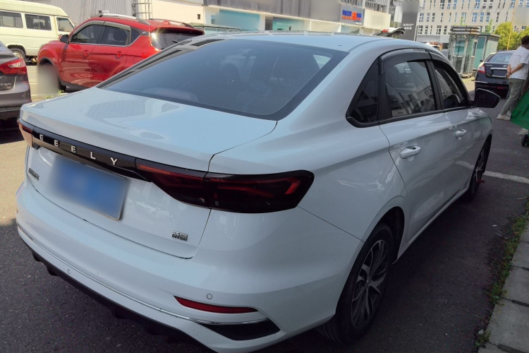 GEELY Emgrand 2022 immagine di auto #7