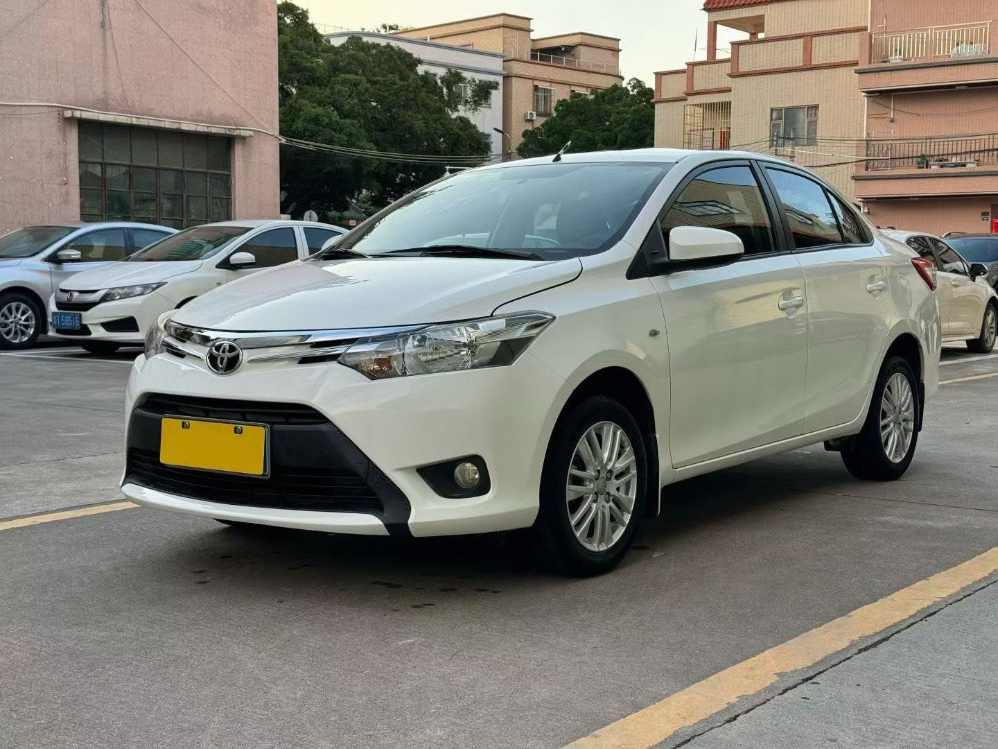 Toyota Vios 2015 Toyota Vios 2015 car image