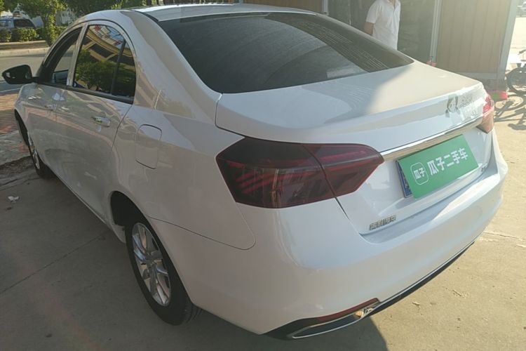 GEELY Emgrand 2021 car image #5