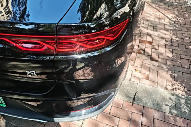 BYD Han 2023 car image #8