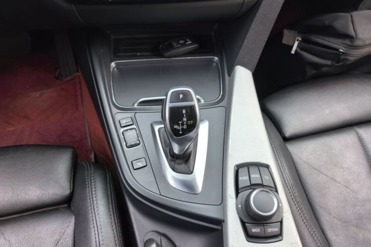 BMW 3 Series 2017 #14 BMW 3 Series 2017 car image #14