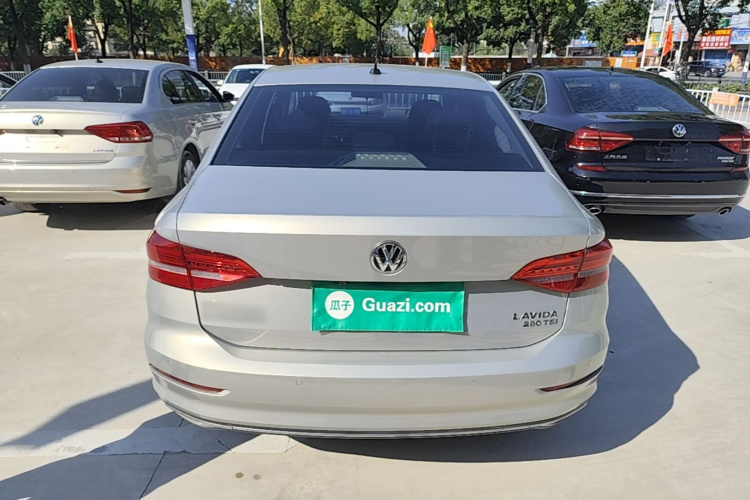 Volkswagen Lavida 2019 #4 Volkswagen Lavida 2019 car image #4