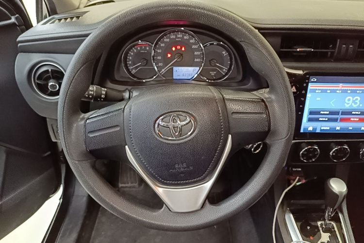 Toyota Corolla 2018 car image #12