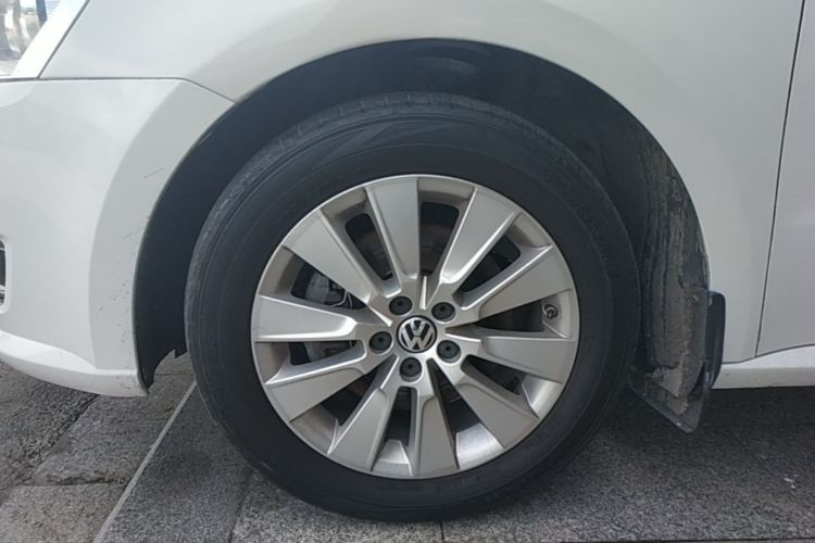 Volkswagen Lavida 2015 car image #9