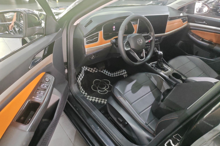 Volkswagen Bora 2024 car image #9