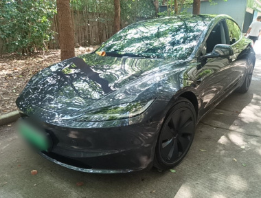 Tesla Model 3 2025 Tesla Model 3 2025 immagine di auto