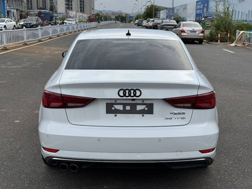 Audi A3 2019 car image #5