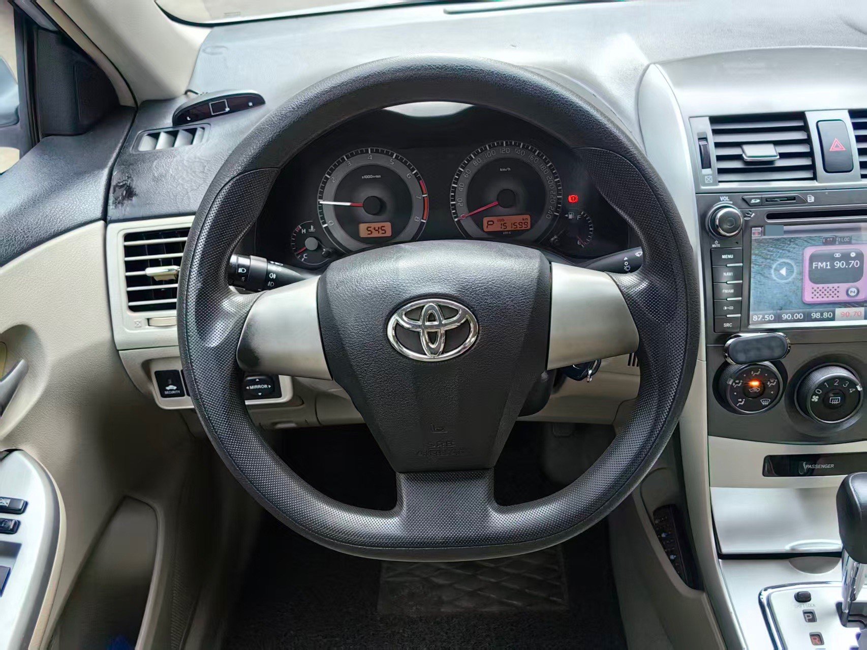 Toyota Corolla 2012 #6 Toyota Corolla 2012 car image #6