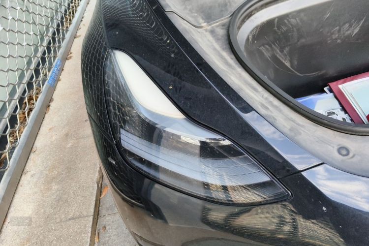 Tesla Model Y 2023 immagine di auto #8