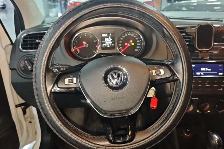 Volkswagen Polo 2016 #11 Volkswagen Polo 2016 car image #11