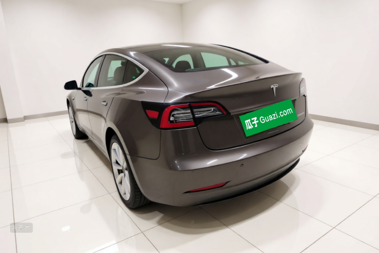 Tesla Model 3 2020 car image #5