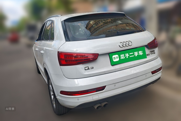 Audi Q3 2018 car image #5