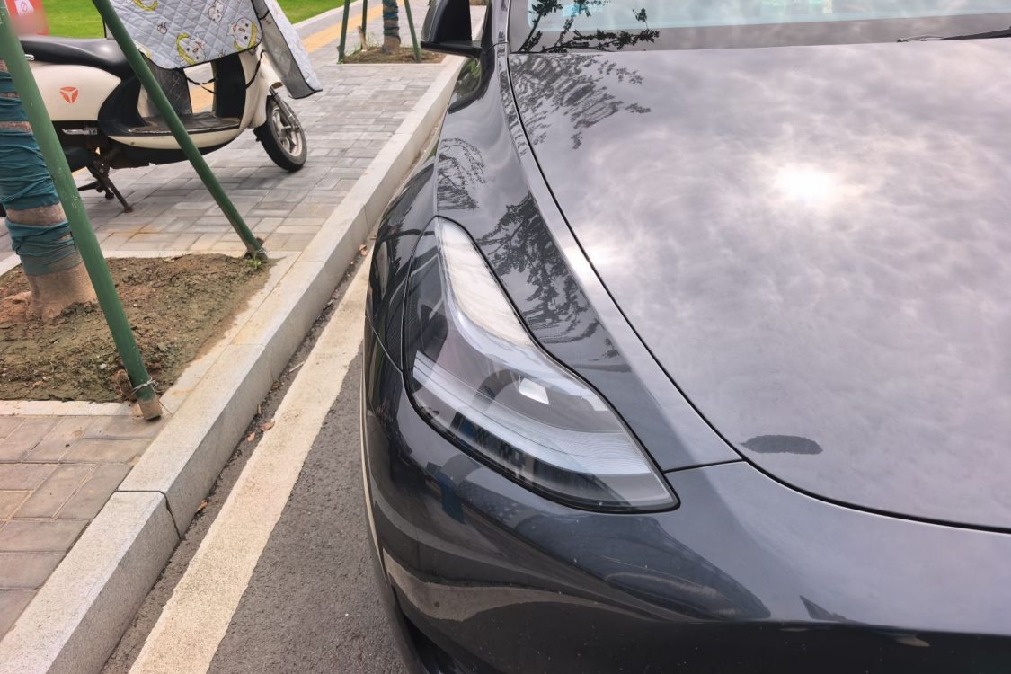 Tesla Model Y 2024 صورة سيارة #7
