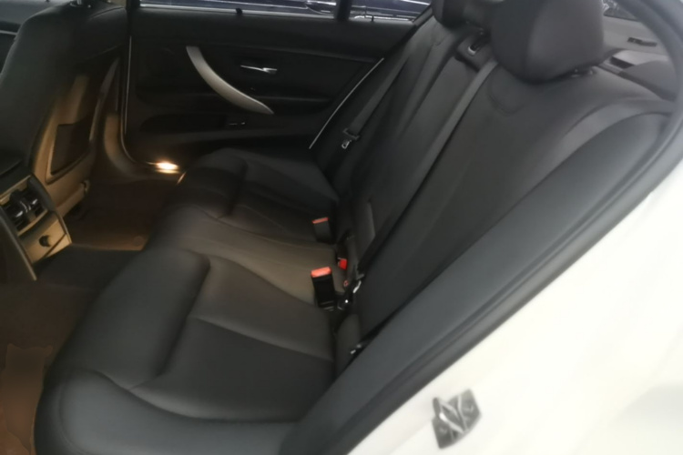BMW 3 Series 2016 imagen de coche #17
