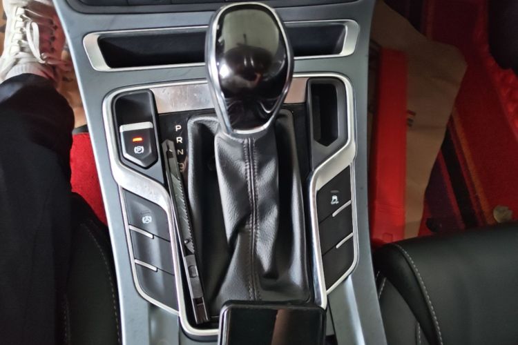 GEELY Emgrand 2020 #14 GEELY Emgrand 2020 car image #14