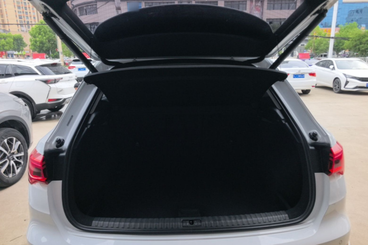 Audi Q3 2019 #19 Audi Q3 2019 car image #19