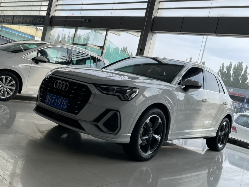 Audi Q3 2023 Audi Q3 2023 car image