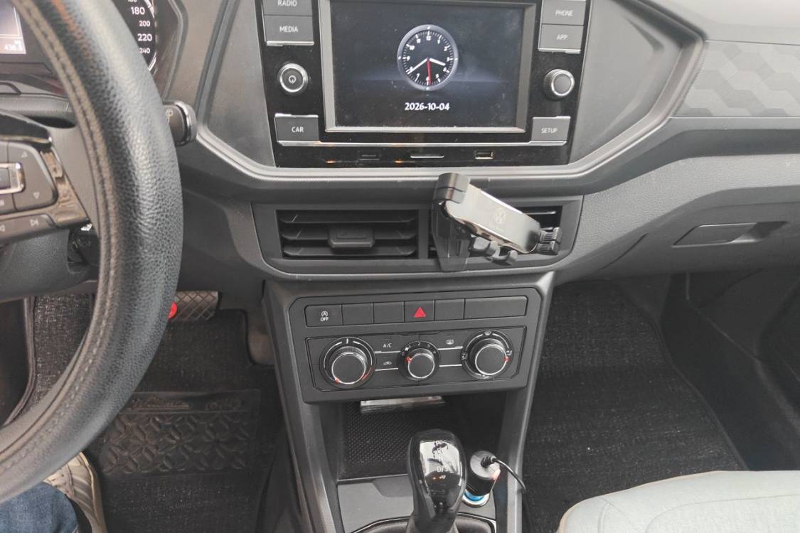 Volkswagen T-Cross 2020 car image #26