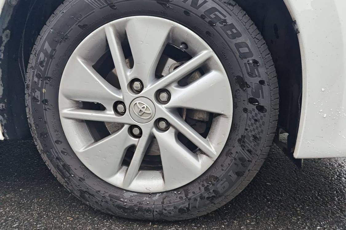Toyota Corolla 2015 car image #9