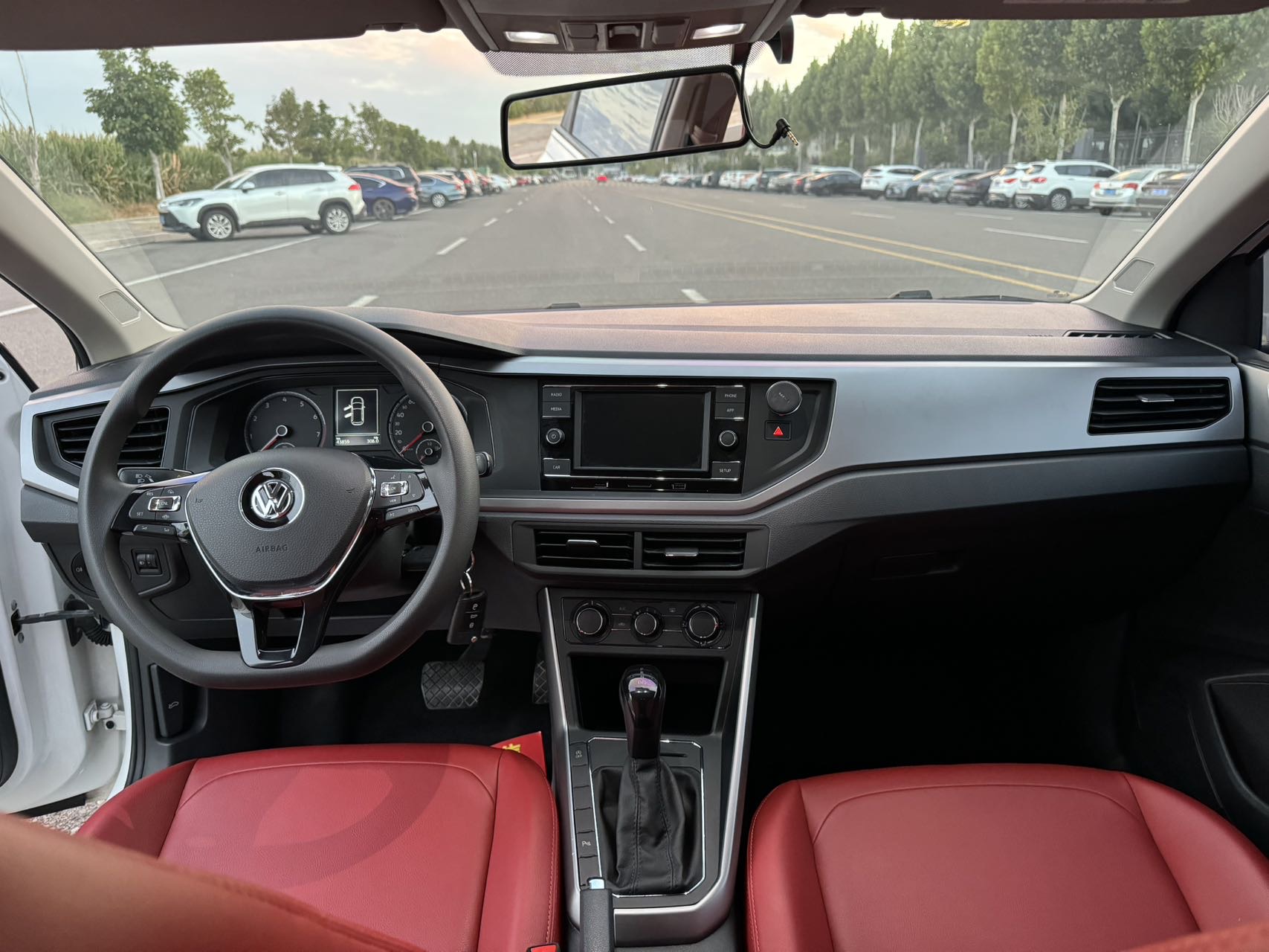 Volkswagen Polo 2019 #9 Volkswagen Polo 2019 car image #9