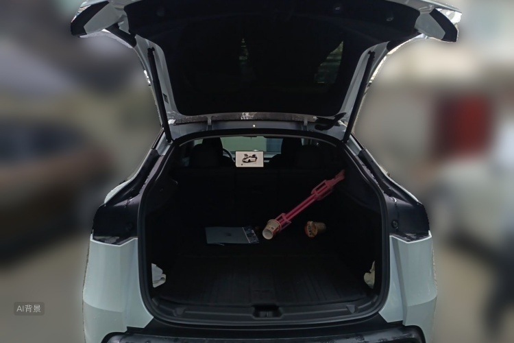 Tesla Model Y 2025 car image #21