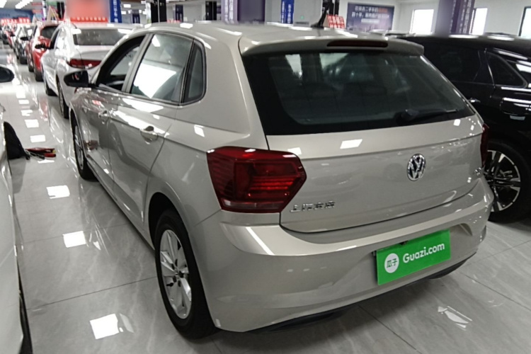 Volkswagen Polo 2020 car image #5