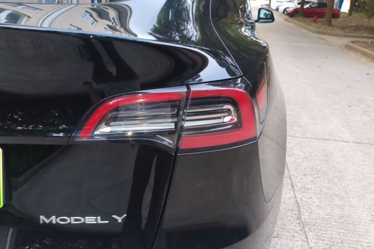 Tesla Model Y 2023 #8 Tesla Model Y 2023 изображение автомобиля #8
