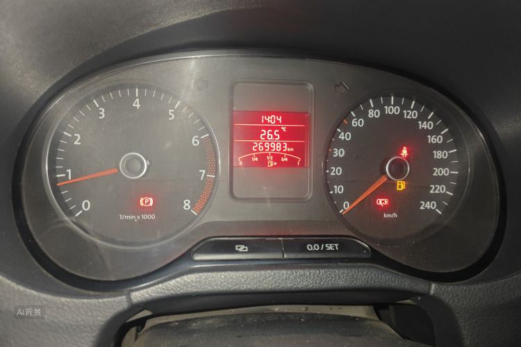 Volkswagen Polo 2012 car image #13