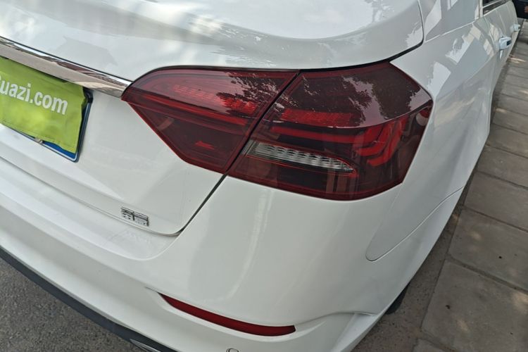 GEELY Emgrand 2021 car image #8