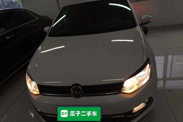 Volkswagen Polo 2017 car image #3